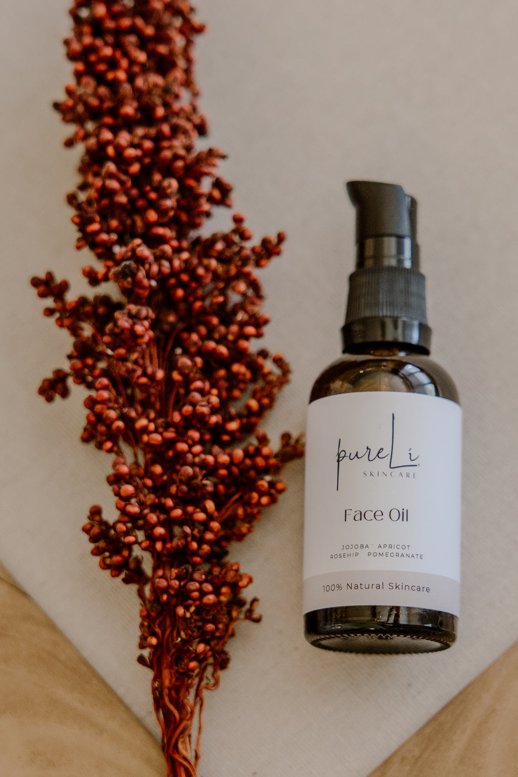 Een blend van natuurlijke oliën en vitamine E. Ideaal voor het cuppen van het gezicht.