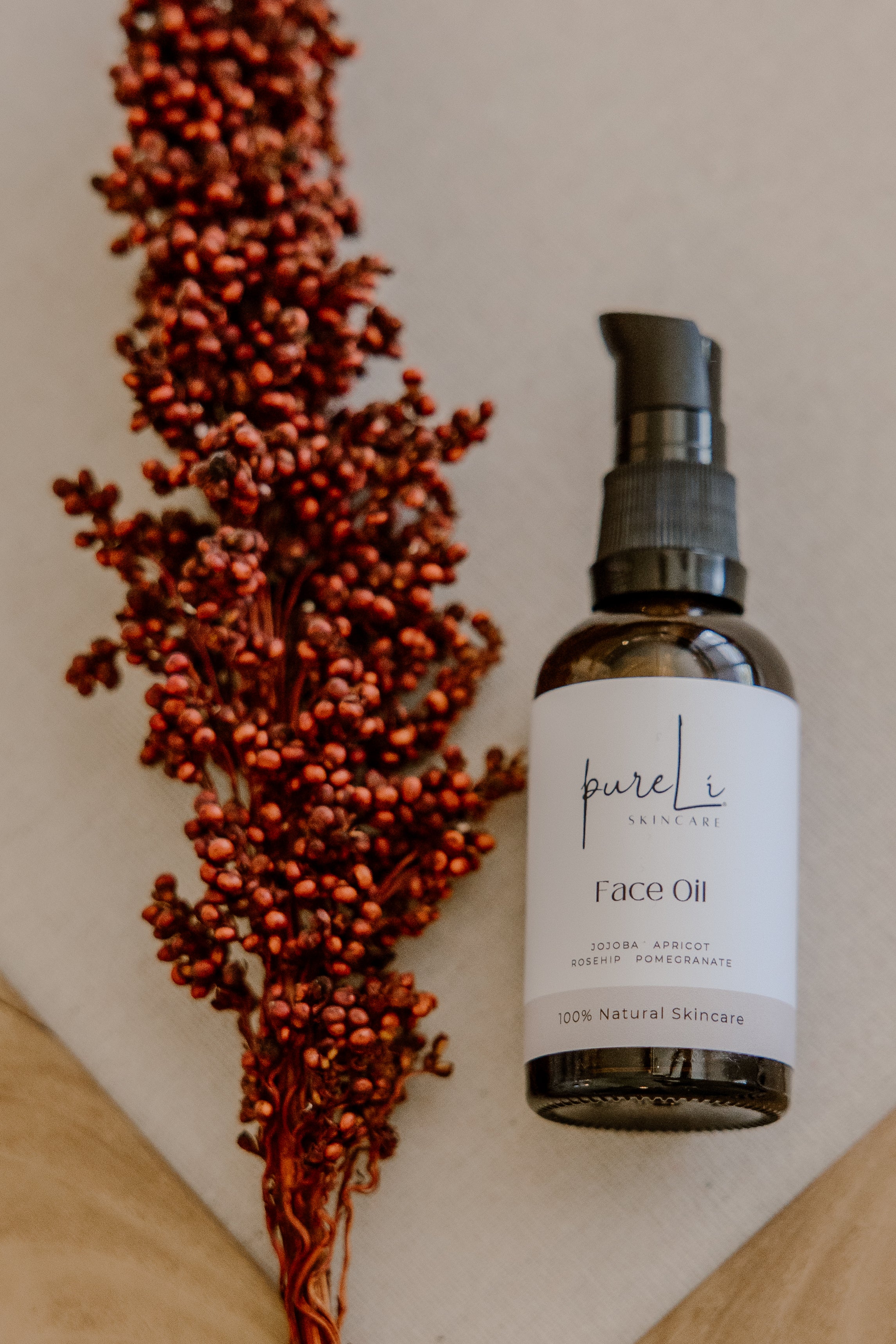 Een blend van natuurlijke oliën en vitamine E. Ideaal voor het cuppen van het gezicht.